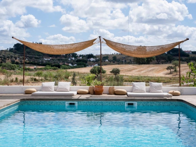 Swimming pool Cucumbi guesthouse Alentejo Portugal Romantic adults only